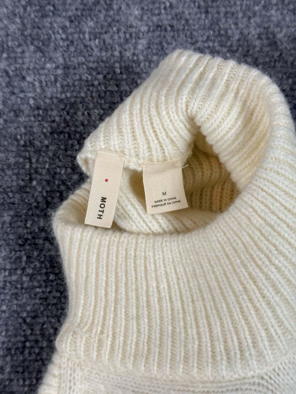 Women’s Moth Ivory Ribbed-Knit Mock Neck Keyhole Bell Sleeve Sweater Size M - Picture 3 of 8